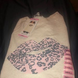 Last one Wild fox sweater new with tag